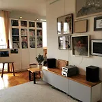 Art-Studio Apartment In Saska